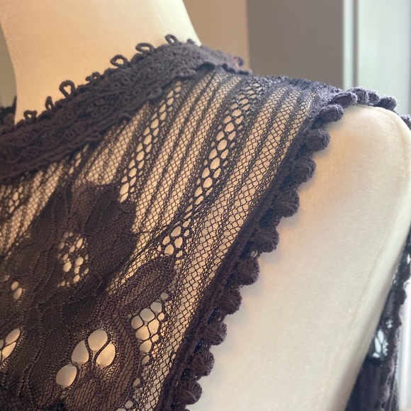 Taylor and Sage high neck lace top, size XL - Picture 8 of 12